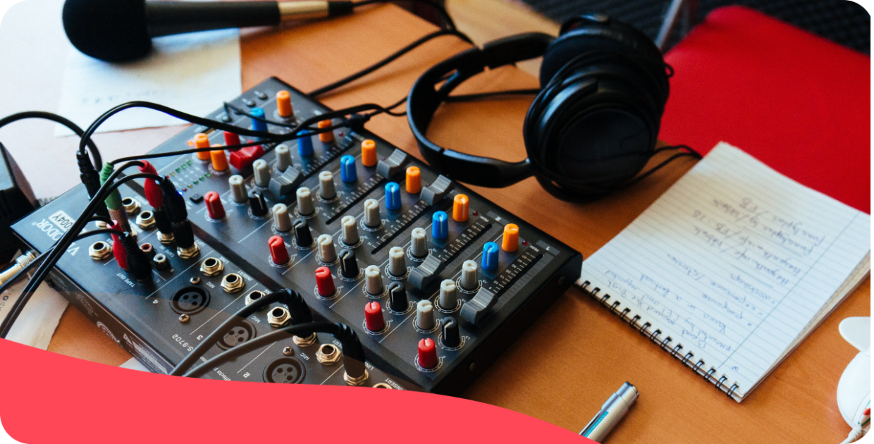 Radio vs. podcasts How can online radio take advantage?